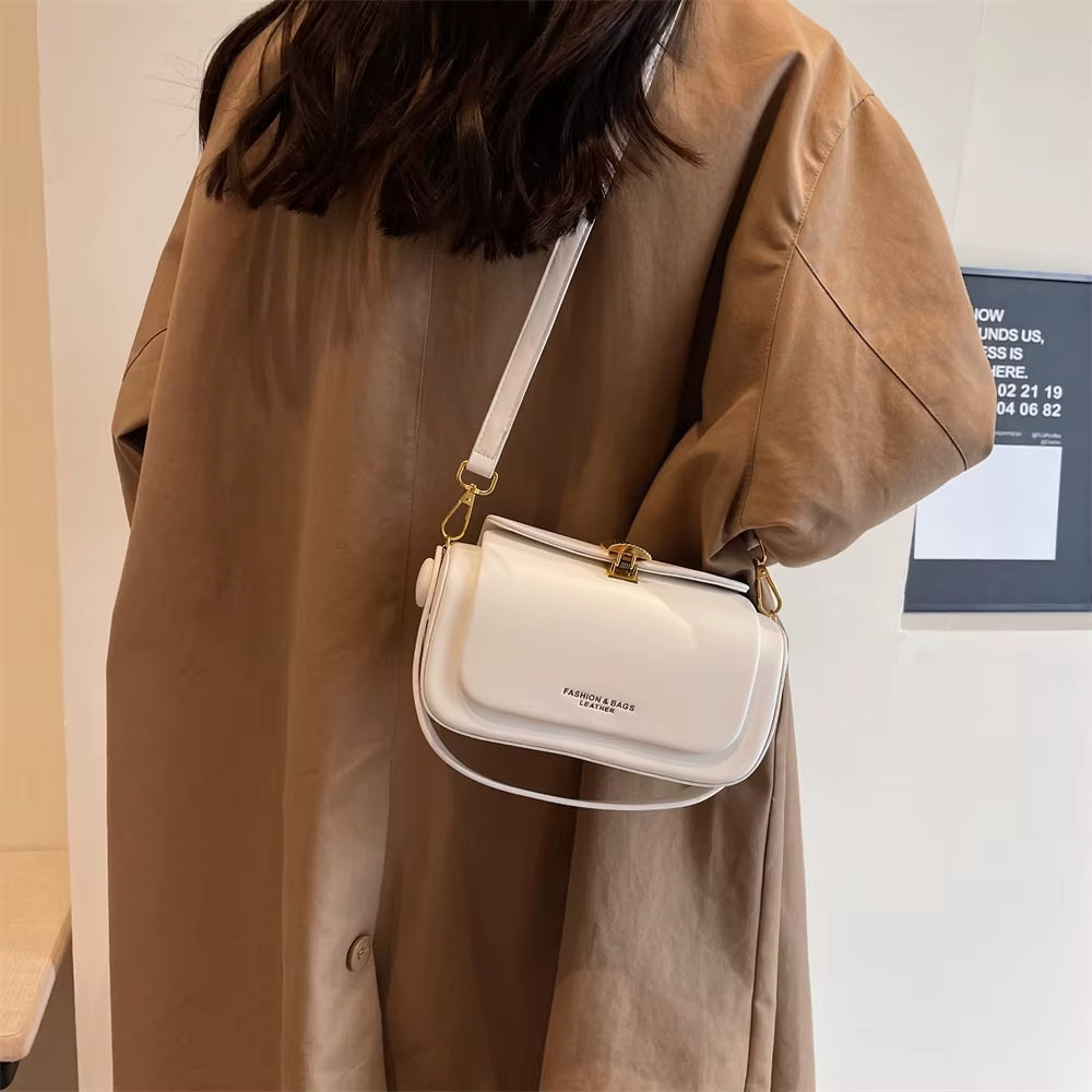 Bolsa Minimalista em Couro - Branco Gelo