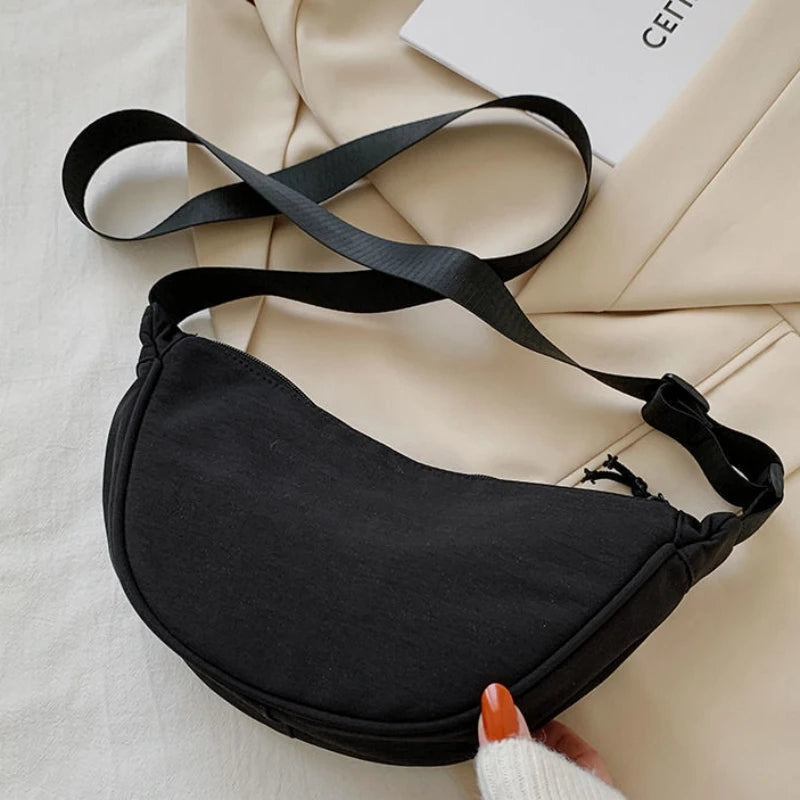 Bolsa Cross Body Transversal de Nylon na cor PRETA