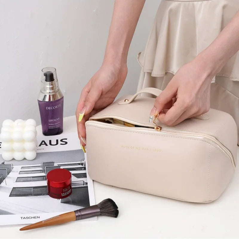 Nécessaire Feminina Impermeável – Organizador de Maquiagem Clássico e Sofisticado