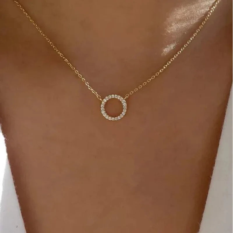 Colar Feminino de Pingente com Corrente de Elos